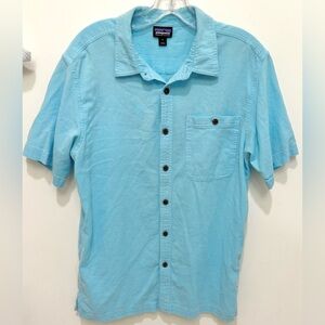 Patagonia 100% Organic Cotton Button Down Short Sleeve Shirt Blue color Size M
